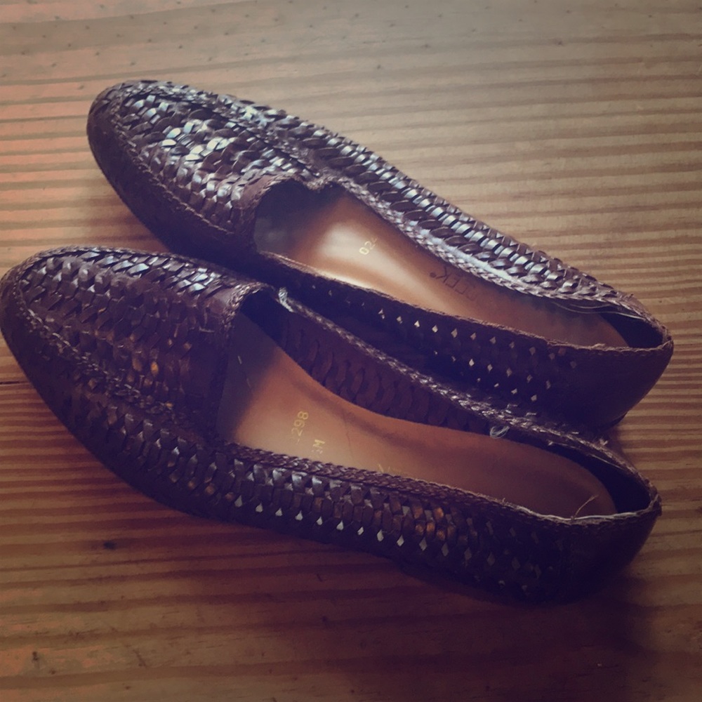 Vintage dark brown leather loafers